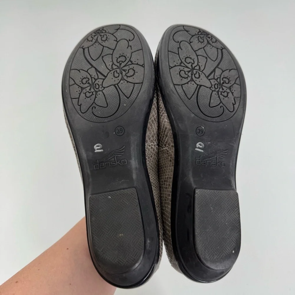 Dansko Gray Snakeprint Slip On Shoes Size 39‎